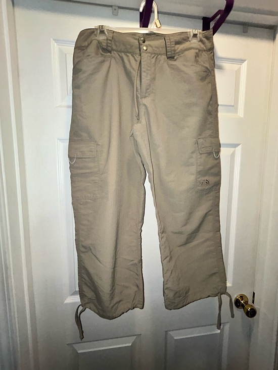 The North Face Pants - The North Face Women’s Tan Cargo Pants